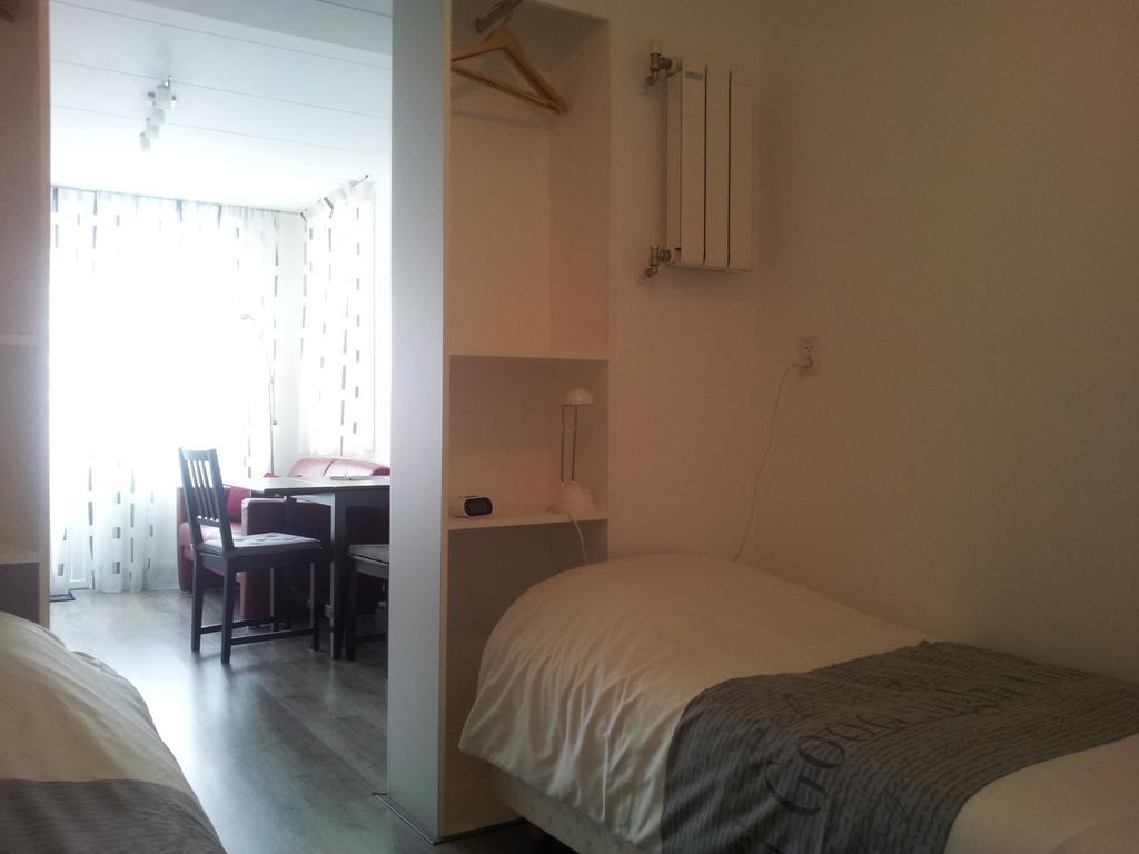 Homestay Bij Aelita Den Burg Room photo