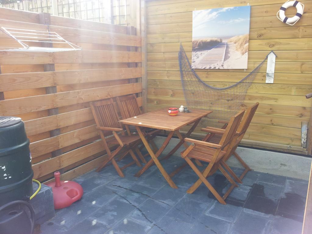 Homestay Bij Aelita Den Burg Room photo